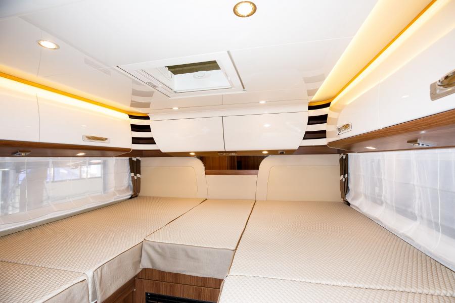 Интерьер Fiat Ducato Carthago Chic E-Line I 2019 года  (фото 2 из 5)